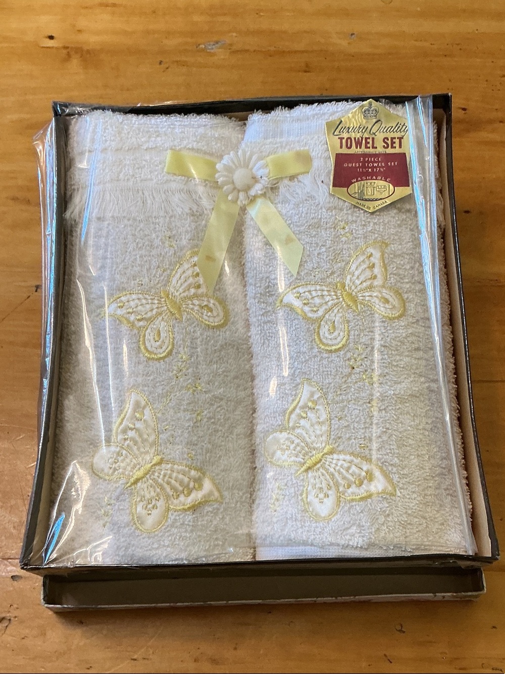 Vintage Yellow Butterfly Guest Towel Set NEW